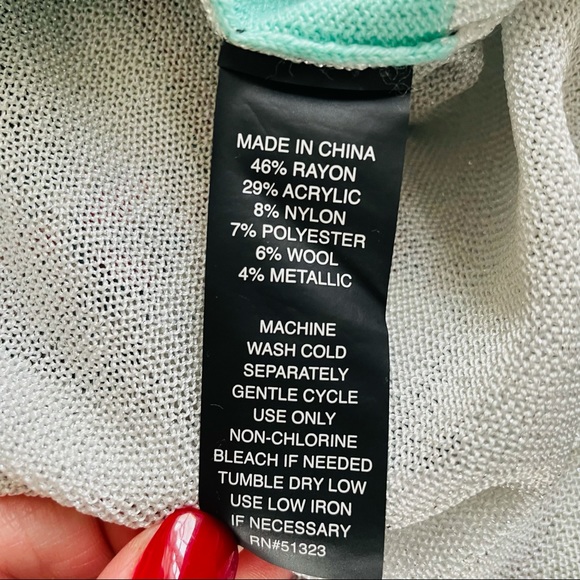 VINCE CAMUTO Mint Green Sparkly Silver Striped Sweater - Size Small - Picture 16 of 16